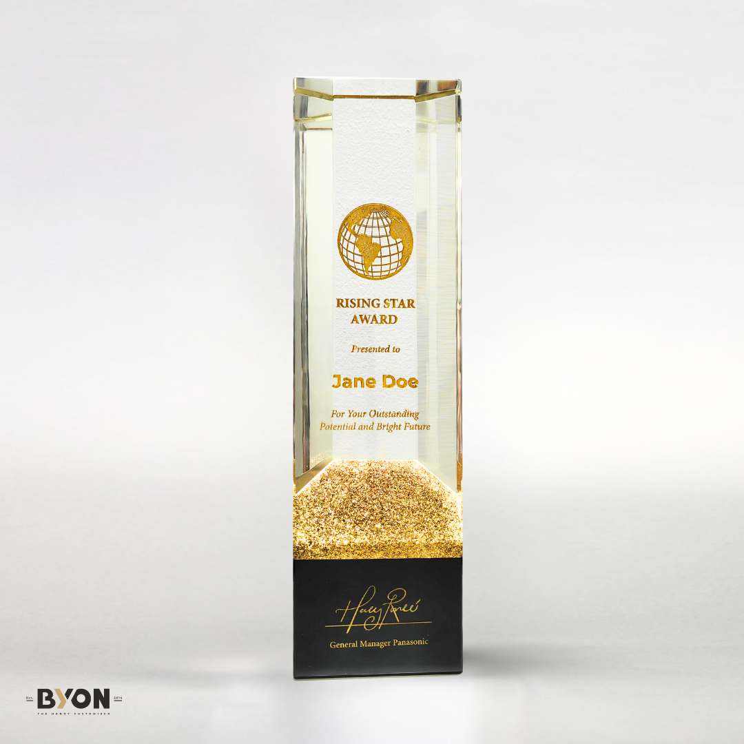 Design AD12 Crystal Trophy