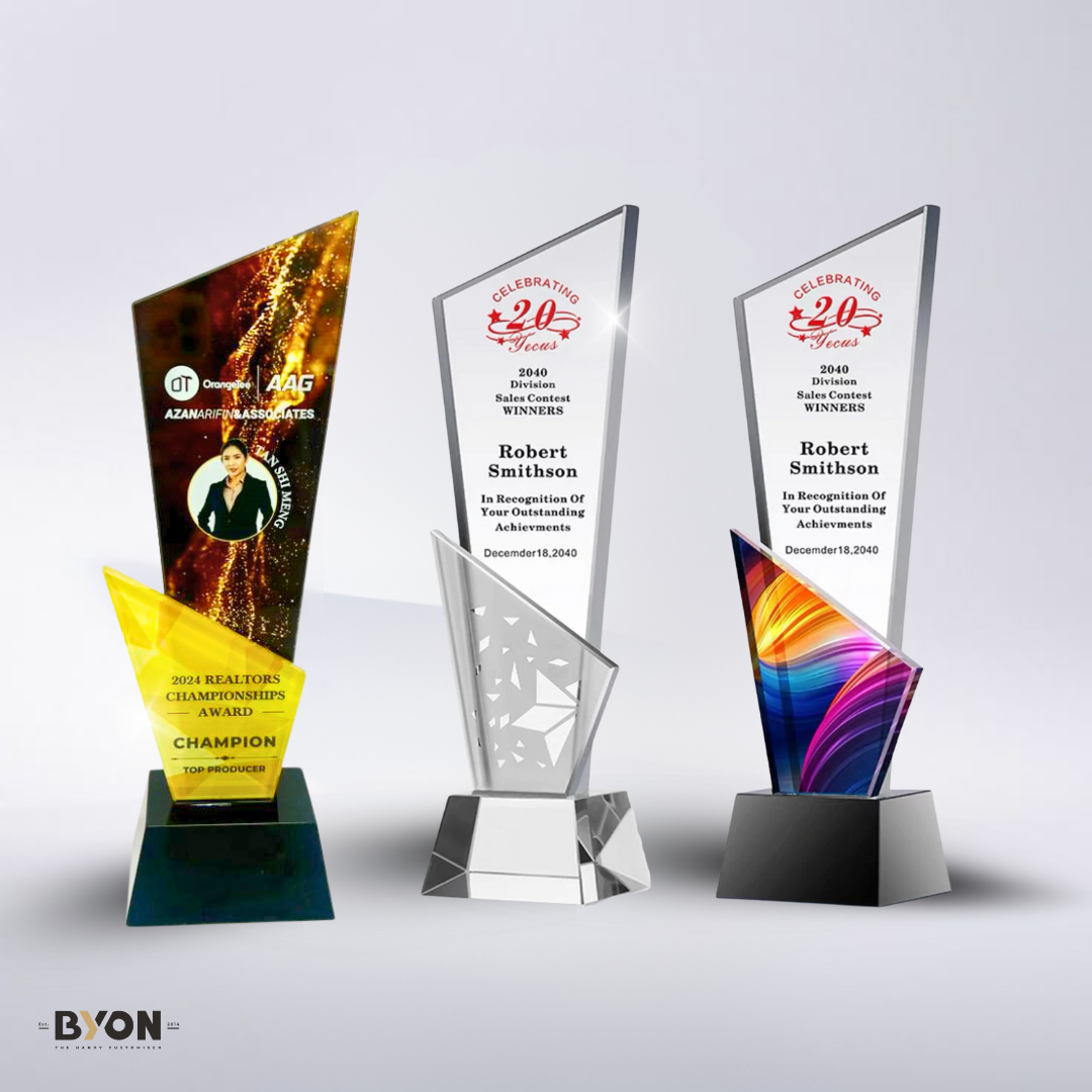 Design AD21 Crystal Trophy