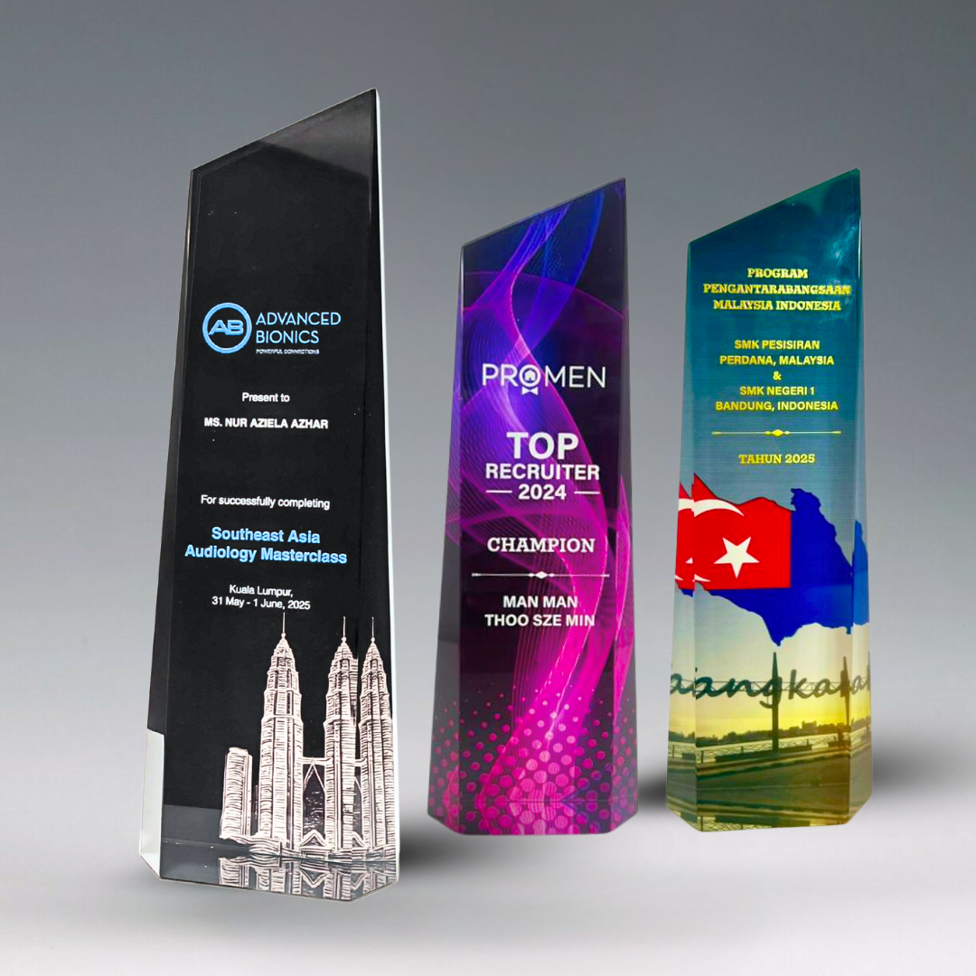 Design AD9 Crystal Trophy