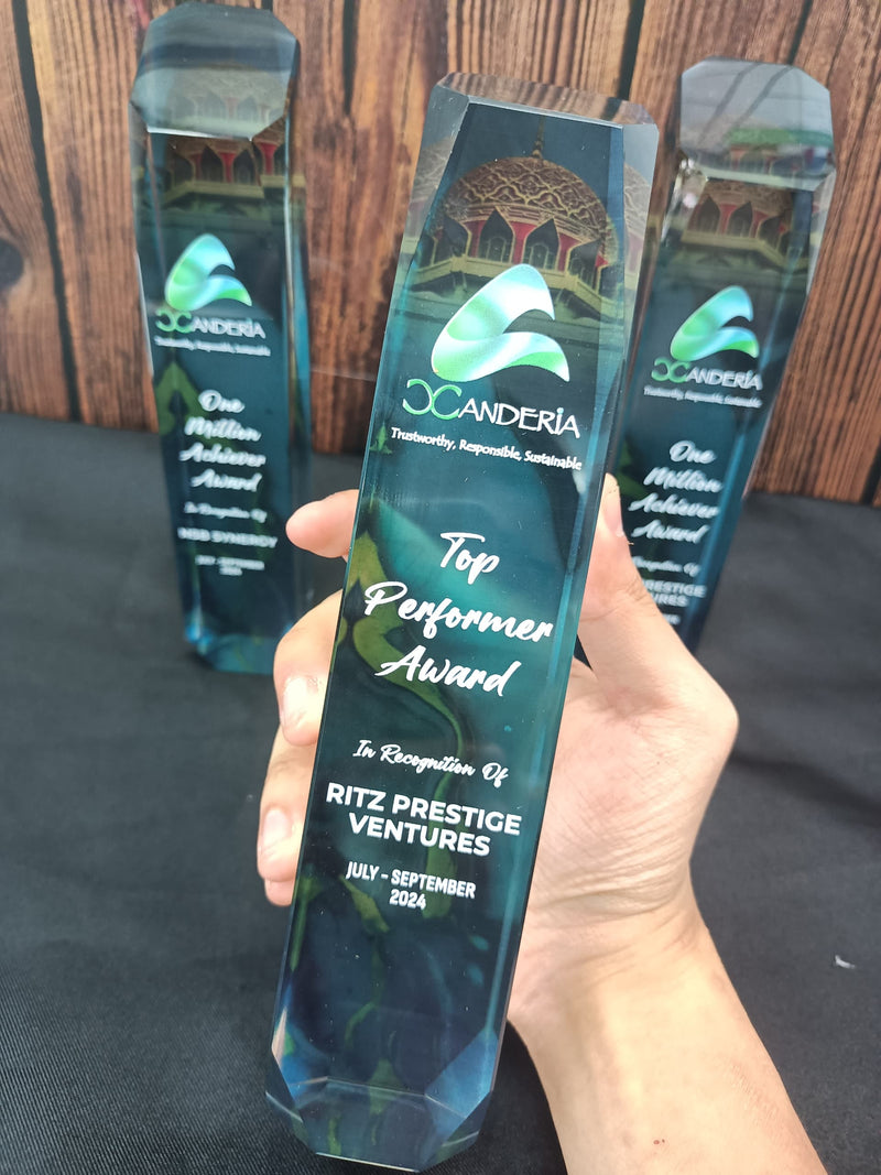 Design N Crystal Trophy