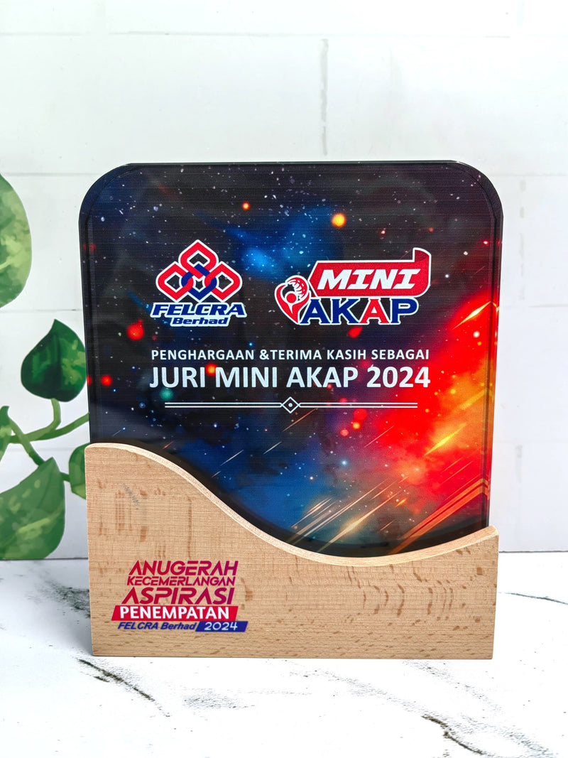 Design AD4 Crystal Trophy