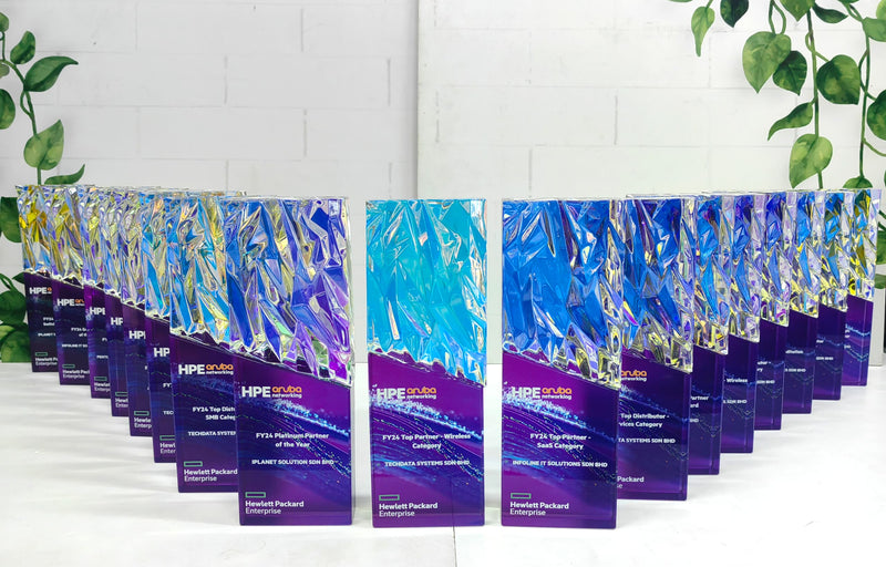 Design H Crystal Trophy