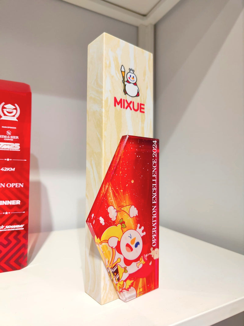 Design AD1 Crystal Trophy