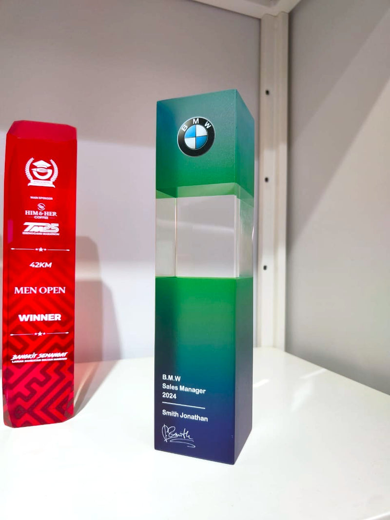 Design AD2 Crystal Trophy