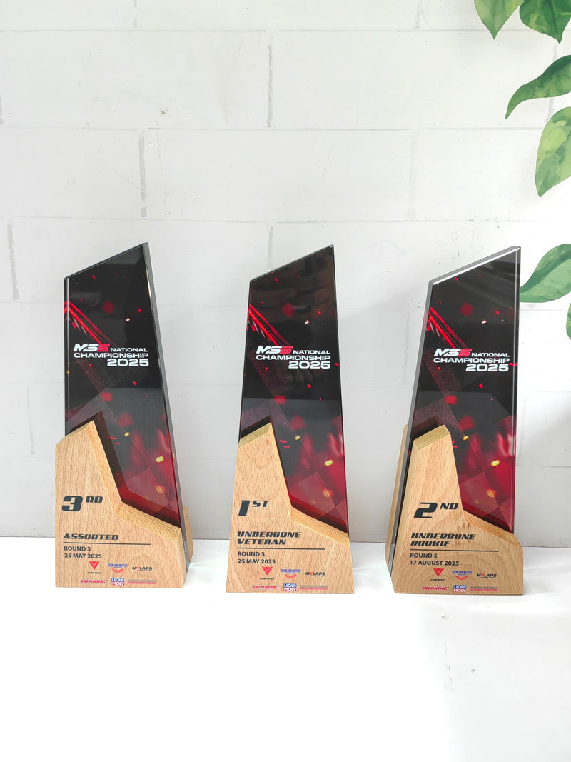 Design G Crystal Trophy