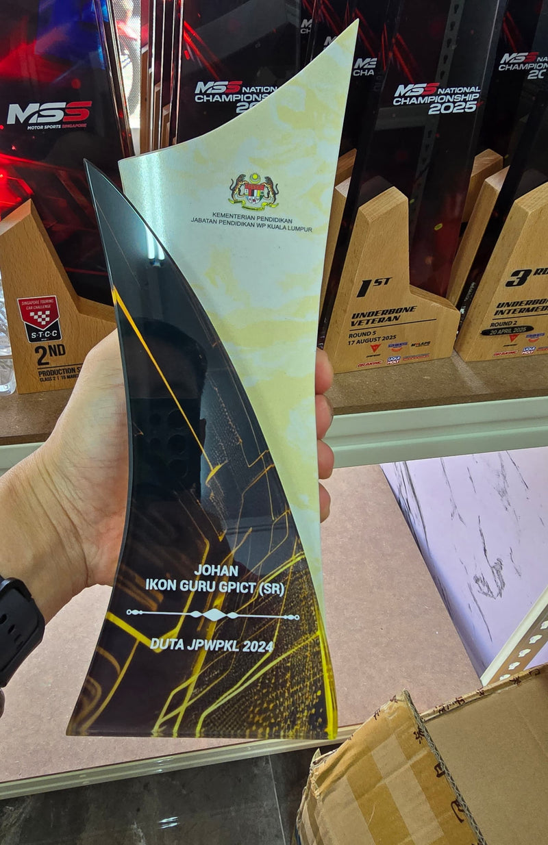 Design U Crystal Trophy