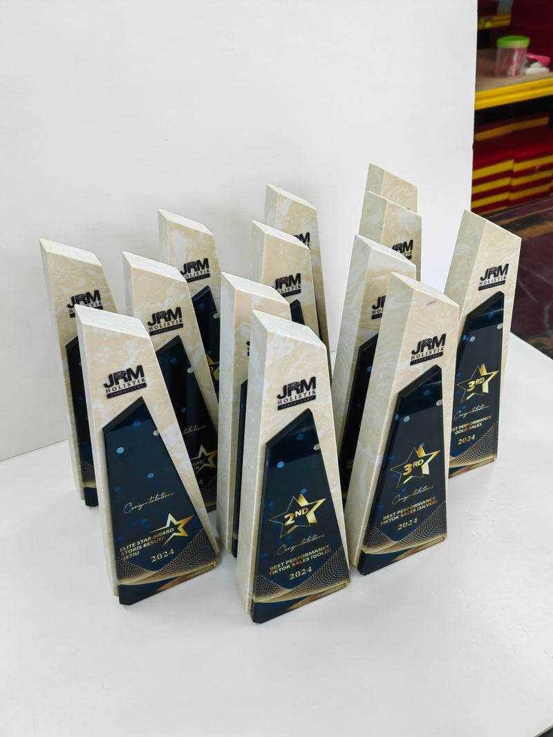 Design i Crystal Trophy