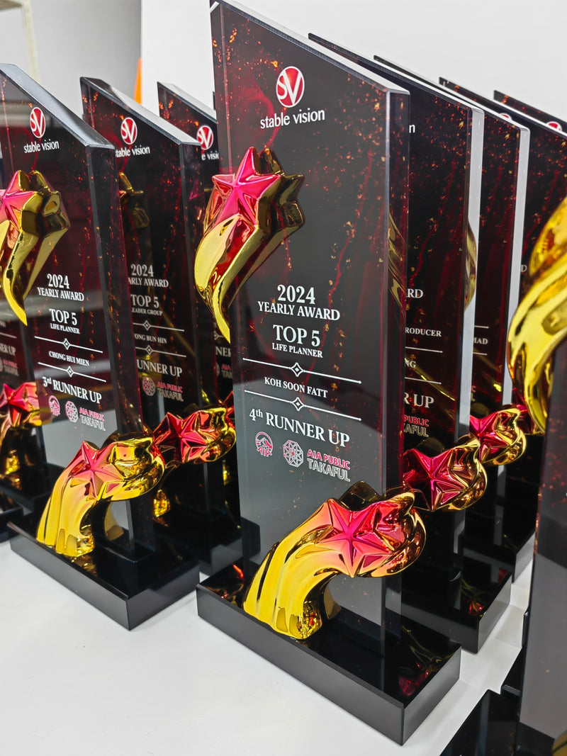 Design Z Crystal Trophy