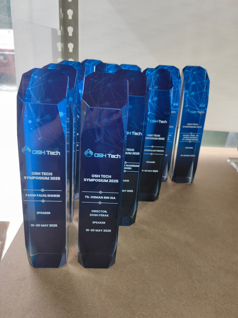 Design N Crystal Trophy