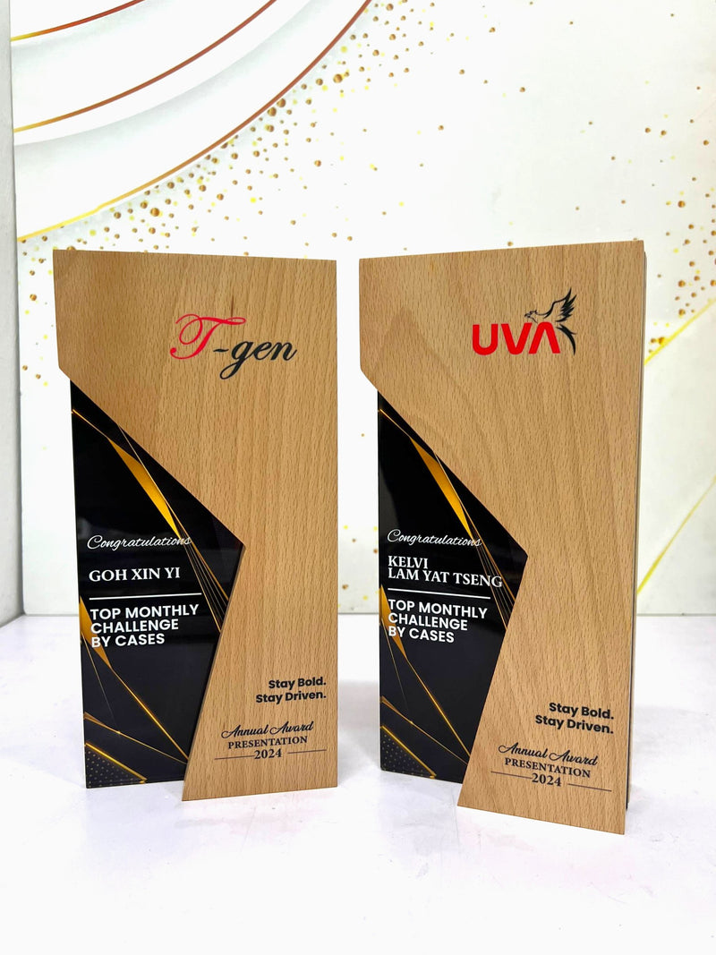 Design AD8 Crystal Trophy