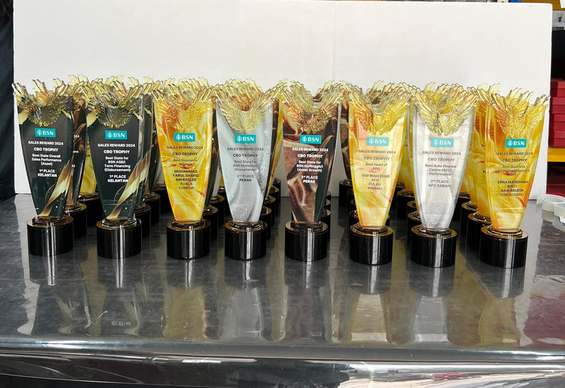 Design AD3 Crystal Trophy