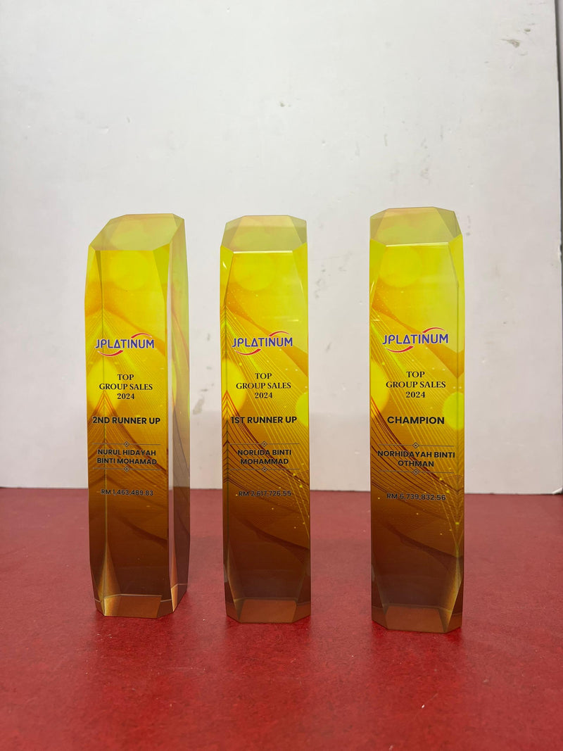 Design N Crystal Trophy