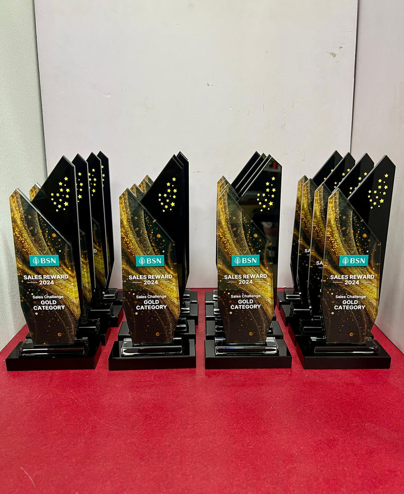 Design A Crystal Trophy