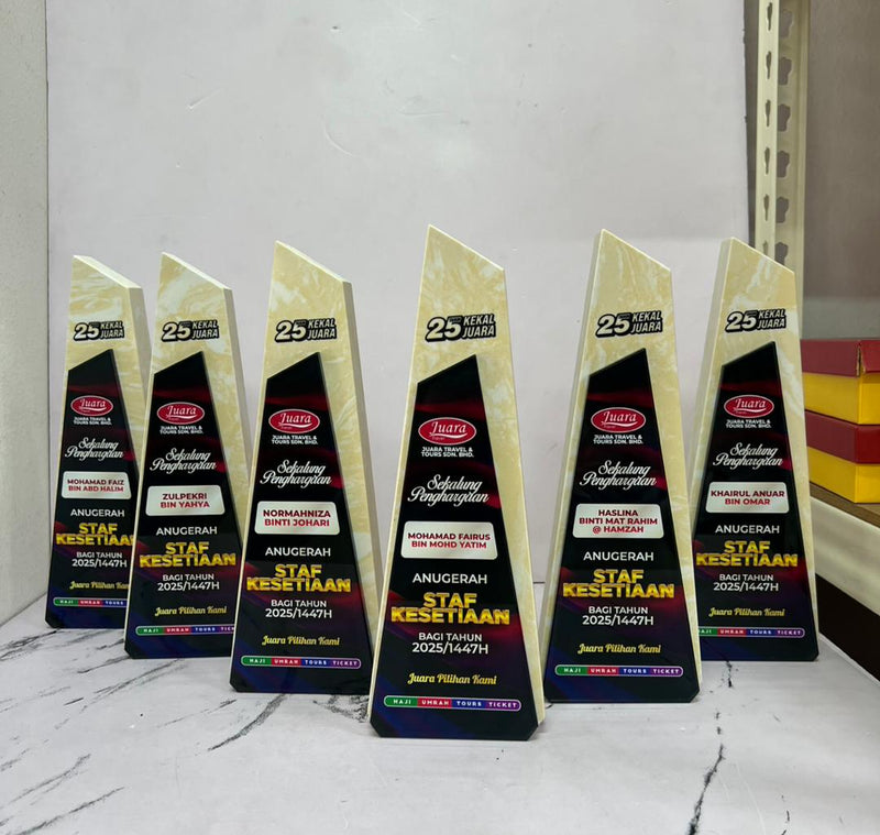 Design i Crystal Trophy