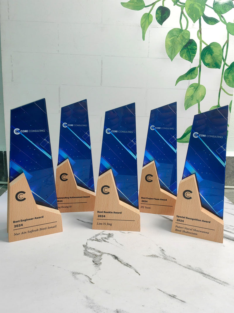 Design G Crystal Trophy