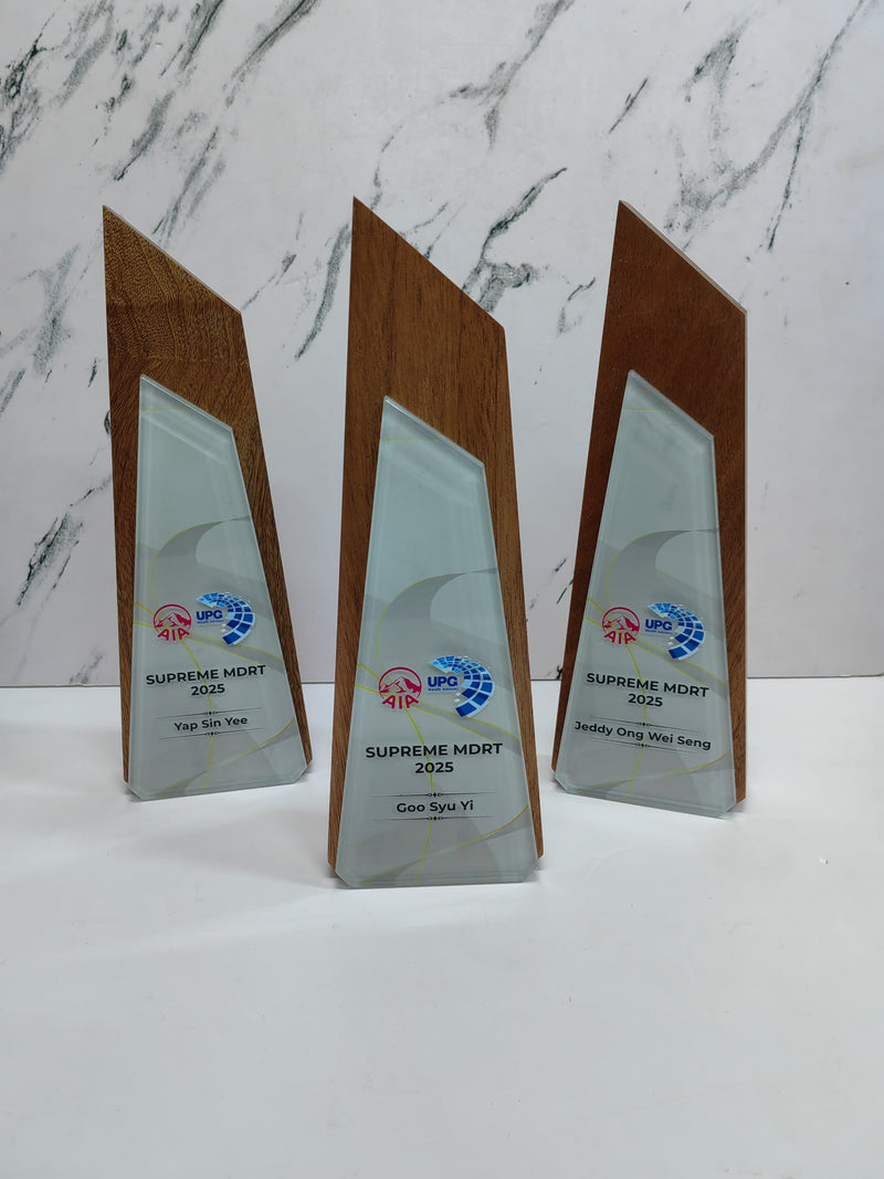 Design R Crystal Trophy