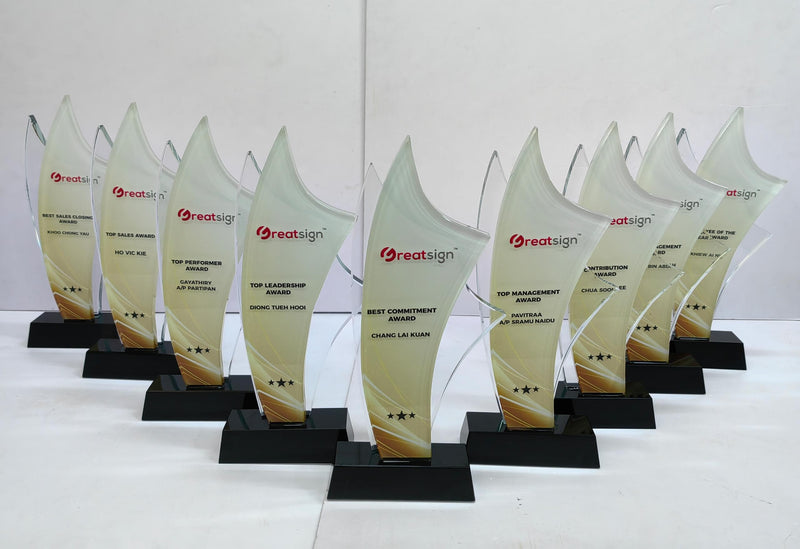 Design P Crystal Trophy