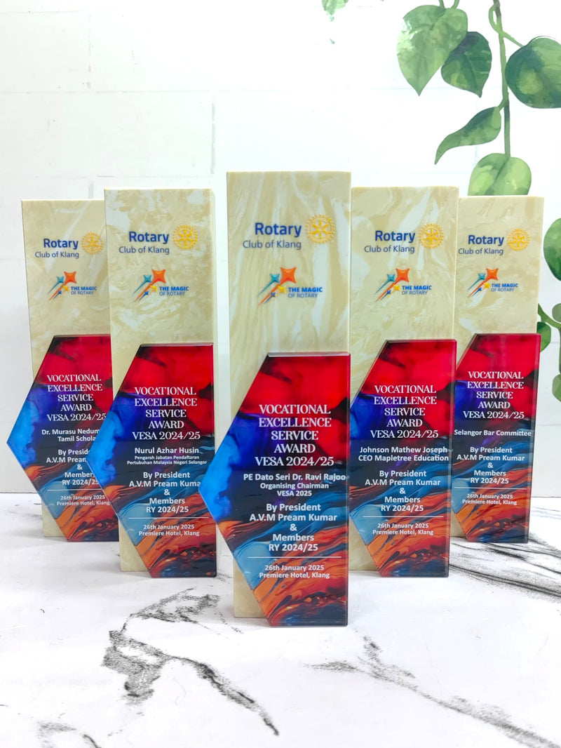 Design AD1 Crystal Trophy