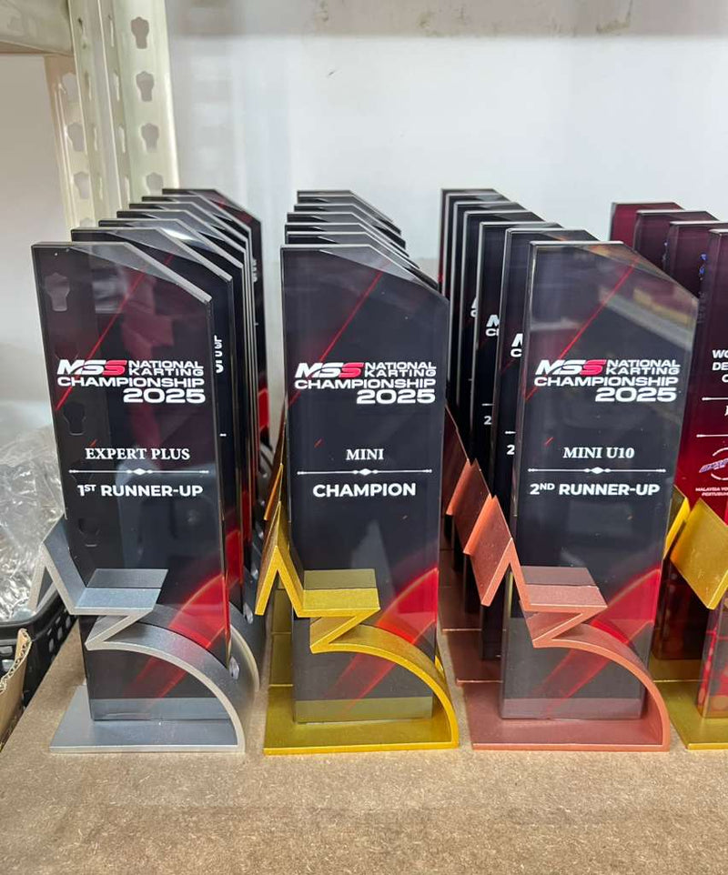 Design K Crystal Trophy