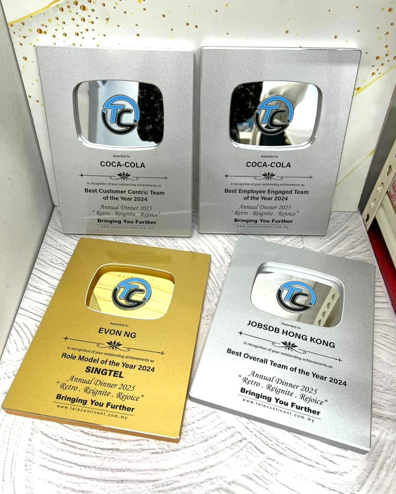 DESIGN PL8004 Plaque Award