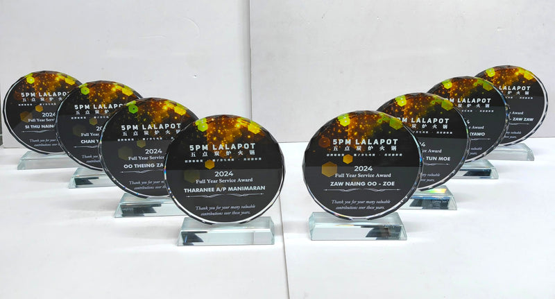 Design AD32 Crystal Trophy