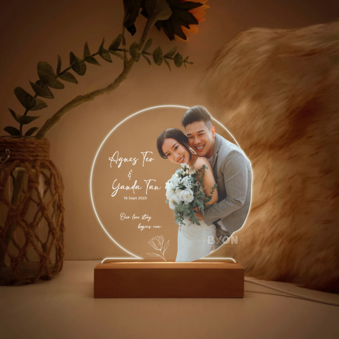 Customizable Circle LED Light Lamp - Gift for Husband Wife, Anniversary, Wedding, Valentine